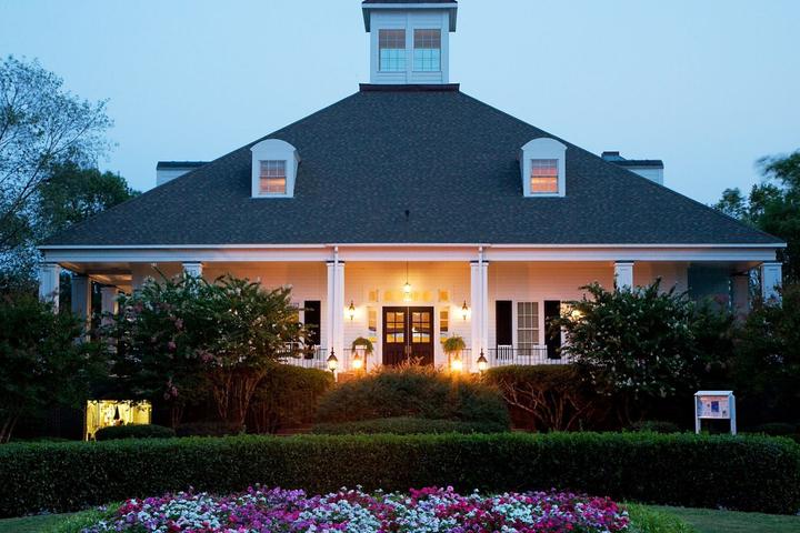 Pet Friendly The Clubhouse Restaurant at Albemarle Plantation