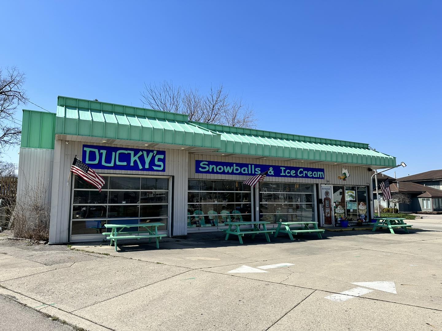 Pet Friendly Ducky's Snowballs and Ice Cream