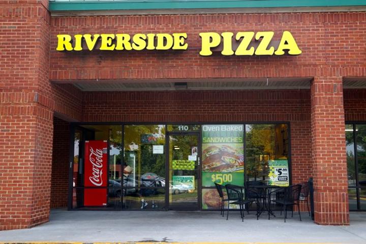Pet Friendly Riverside Pizza