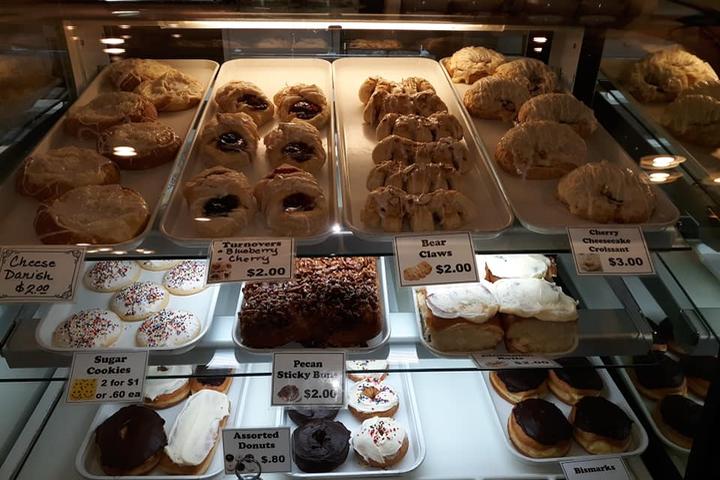 Pet Friendly Nonie's Bakery & Cafe