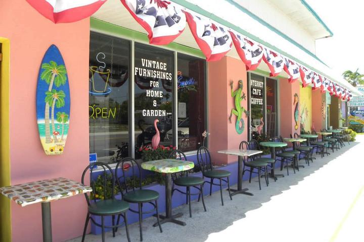Pet Friendly Ginny's and Jane E's Cafe and Coastal Store