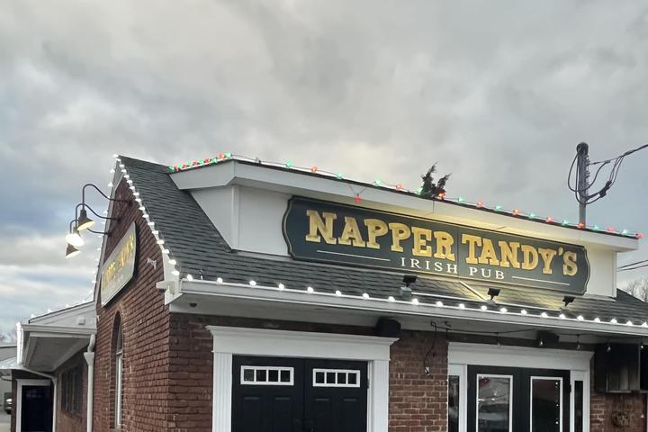 Pet Friendly Napper Tandy's Irish Pub Northport