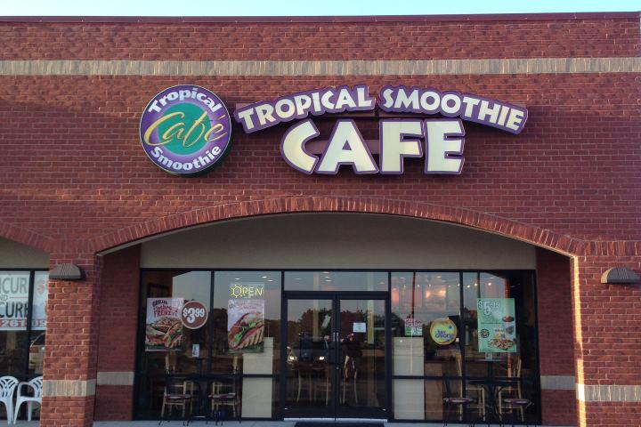 Pet Friendly Tropical Smoothie Cafe