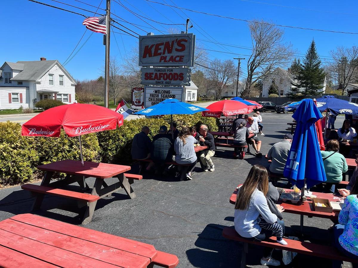 Outdoor seafood clearance restaurant near me