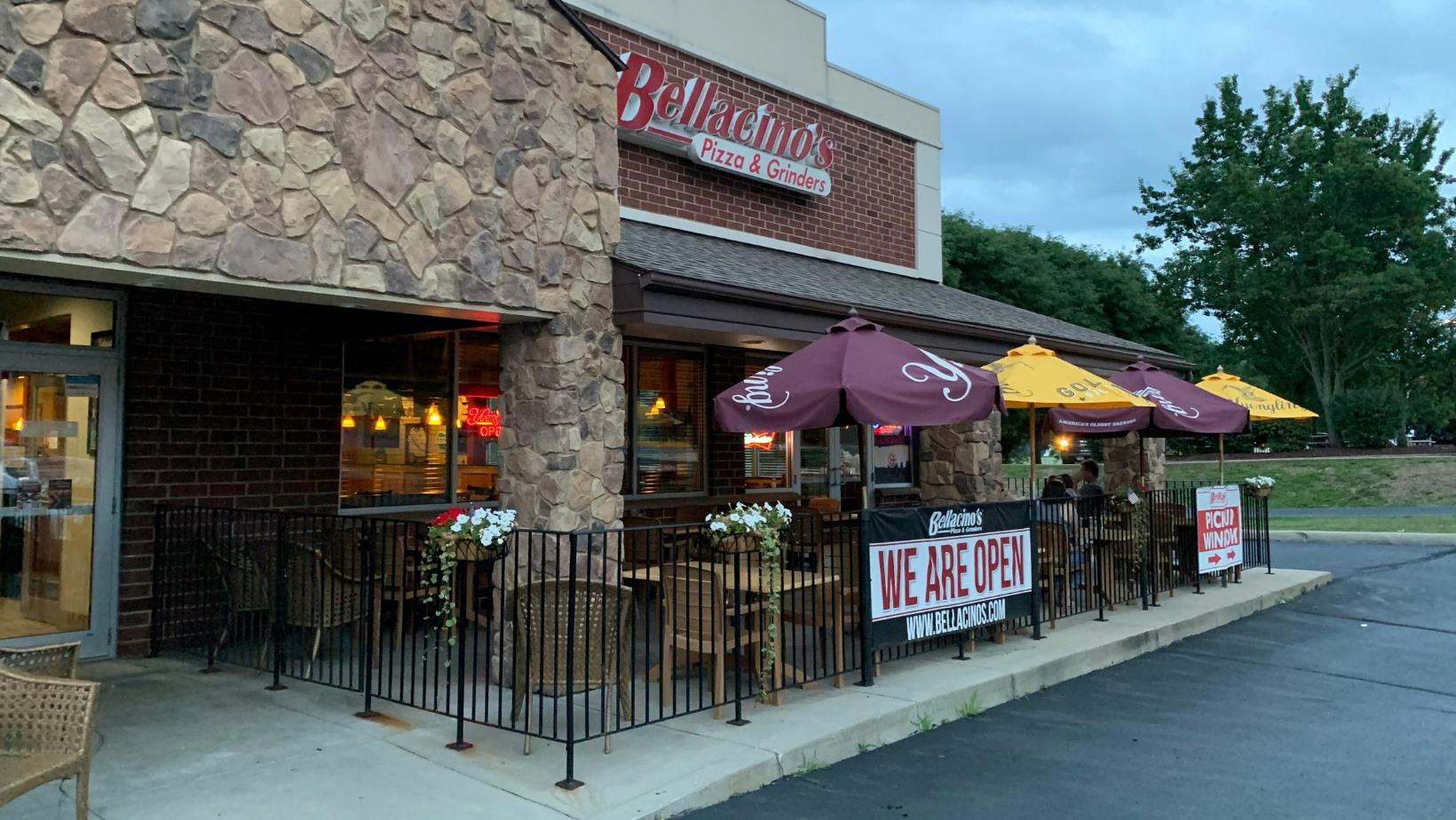 Bellacino's Pizza & Grinders Pet Policy