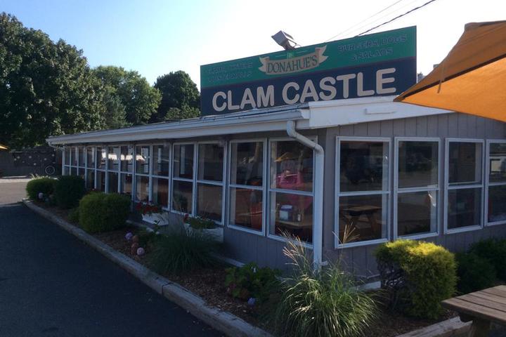 Pet Friendly Donahue's Clam Castle