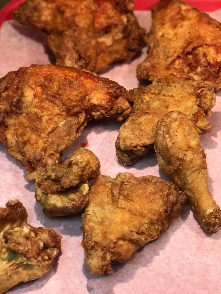 Pet Friendly Lindy's Fried Chicken