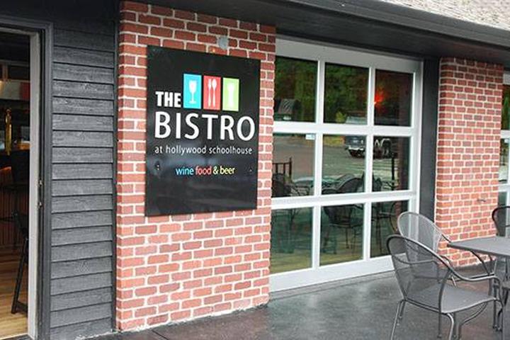 Pet Friendly The Bistro at Hollywood Schoolhouse