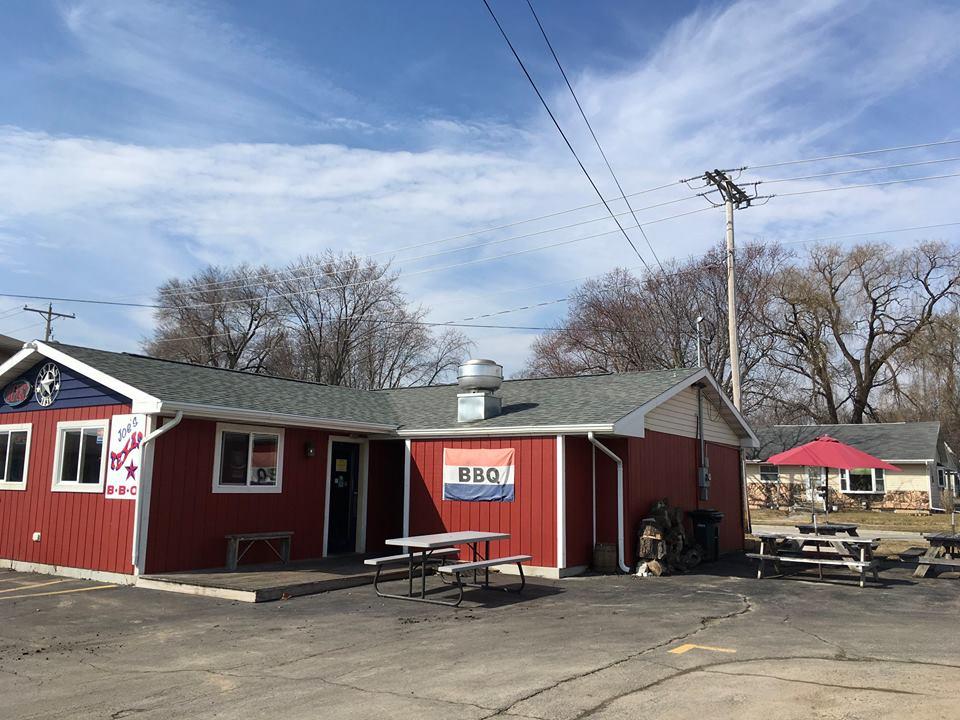 Dog Friendly Barbecue Restaurants in Green Bay, WI BringFido