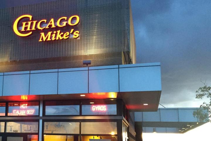 Pet Friendly Chicago Mike's