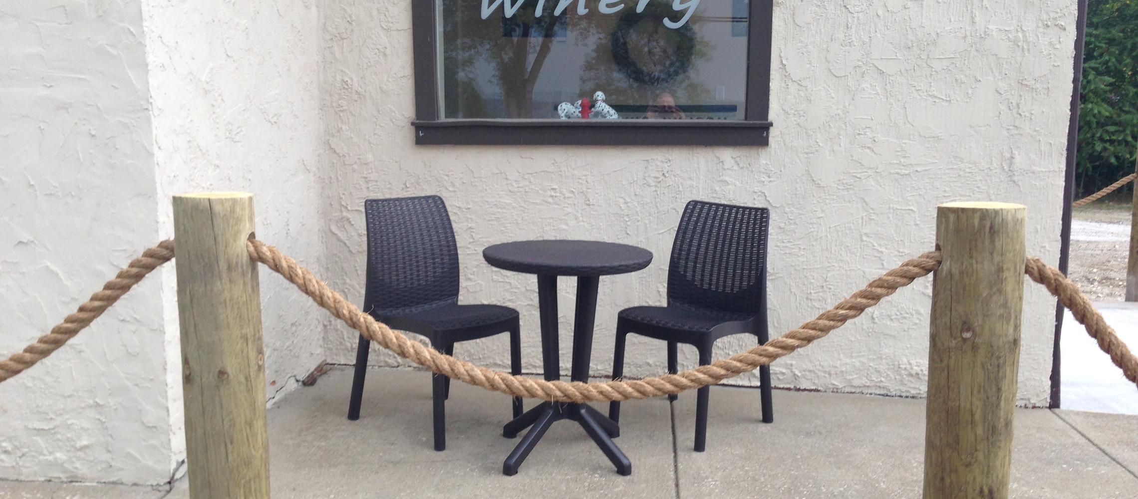 Picture of the entrance at Lil Paws Winery, a pet-friendly wine bar in Lake Milton, OH. Picture of the entrance at Lil Paws Winery, a pet-friendly wine bar in Lake Milton, OH.
