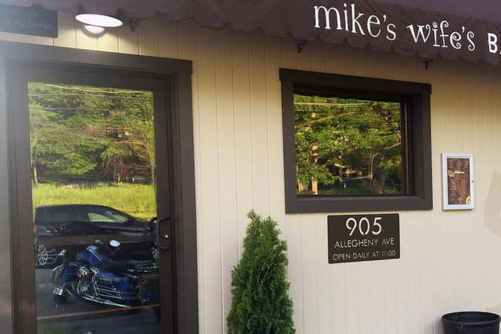 Pet Friendly Mike's Wife's Bar and Grill