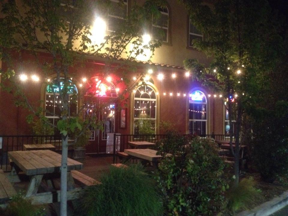 Patterson's Pub & Grill Pet Policy