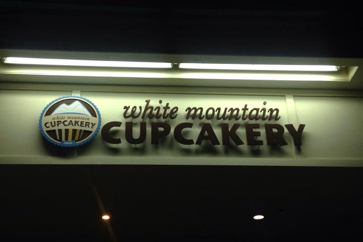 Pet Friendly White Mountain Cupcakery