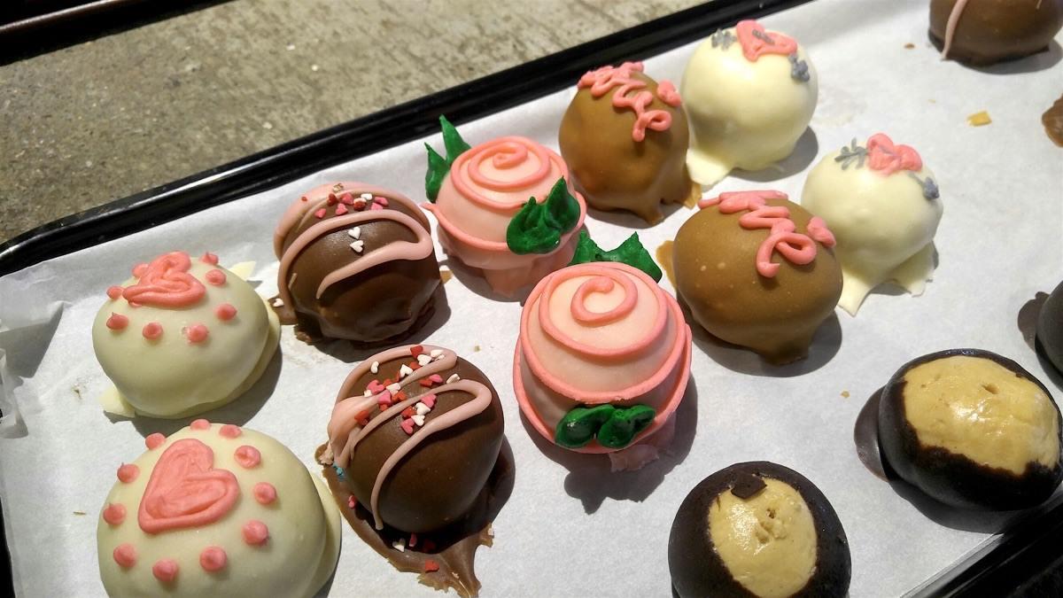 Homemade Ice Cream Pie Kitchen Is Pet Friendly