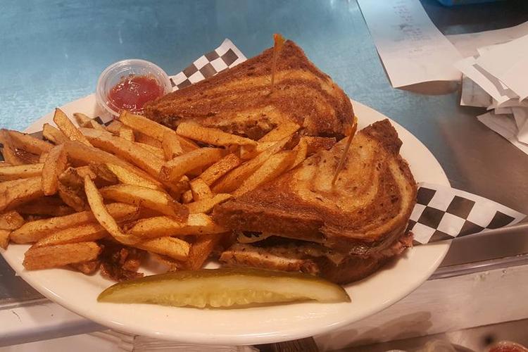 Dog Friendly Restaurants in Fife, WA - BringFido
